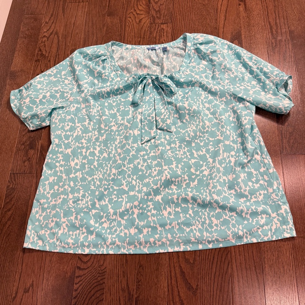 Women’s Izod Aqua and White Patterned Top with Neck Tie-2X